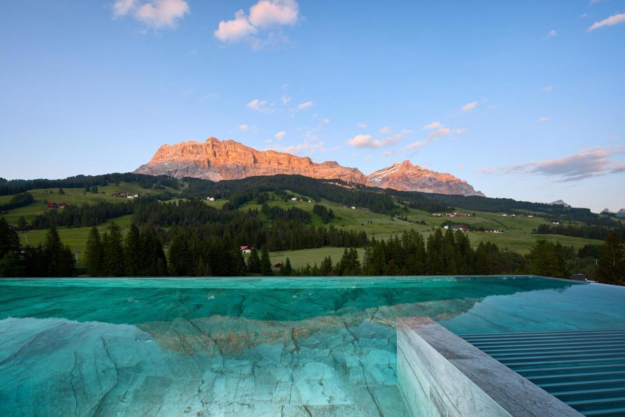 Badia Hill Hotel Buitenkant foto